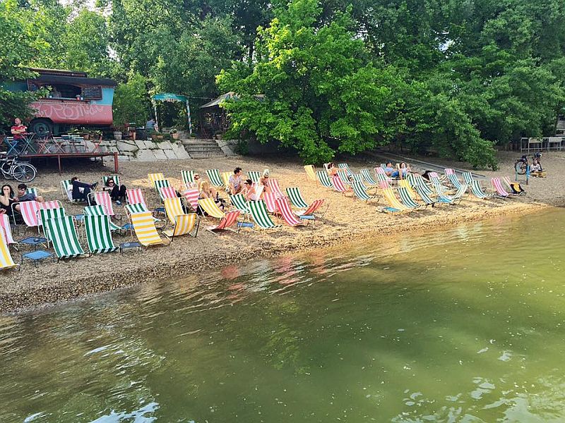 Fellini open air bar Budapest